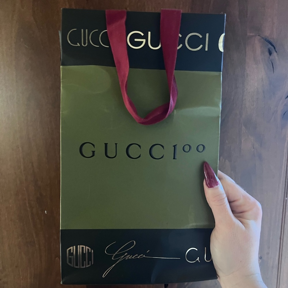 Gucci Lion Head Double G clip on earrings, complete with bag, box & pouch - Picture 10 of 12